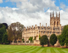 University of Oxford   - один з найстаріших університетів Європи і справжня гордість Британської системи освіти