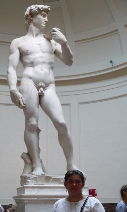 Ми відвідали багато музеїв: галерею Уффіци, милувалися статуєю Давида в Академії витончених мистецтв, відвідали музей Галілео Галілея, їздили в містечко Вінчі, де народився знаменитий Леонардо