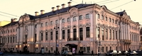 Строгановський палац за своєю популярністю поступається Махайловскому, Зимового і Анічкового, але також, на мій погляд, є дуже цікавим для гостей Петербурга