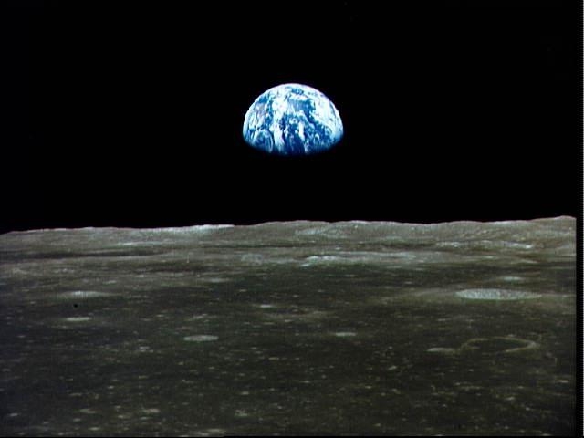 На ній висота Землі над горизонтом Місяця сильно відрізняється від розрахункової висоти, якщо спиратися в розрахунках на офіційні координати примісячення астронавтів