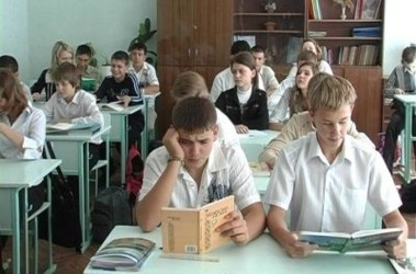 5 березня 2008, 17:57 Переглядів:   Одеські школярі будуть отримувати стипендію - 200 гривень, фото makeevka