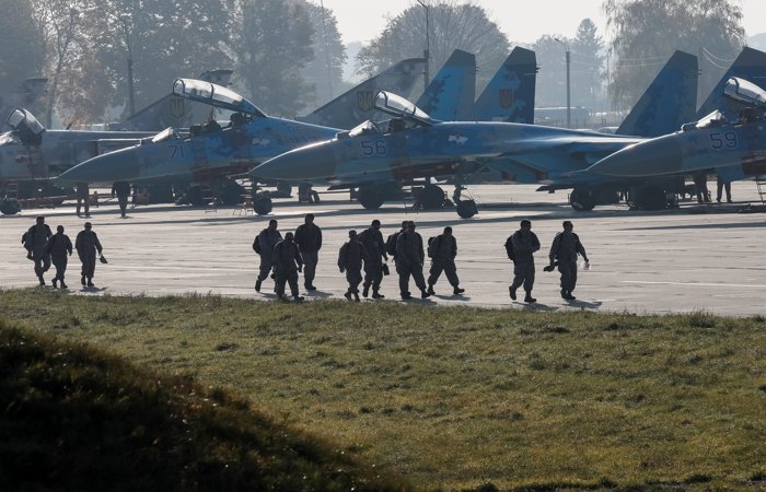 Інформацію про другому пілотові командування ПС ЗСУ пообіцяло повідомити пізніше   Су-27   Фото: Reuters   Москва
