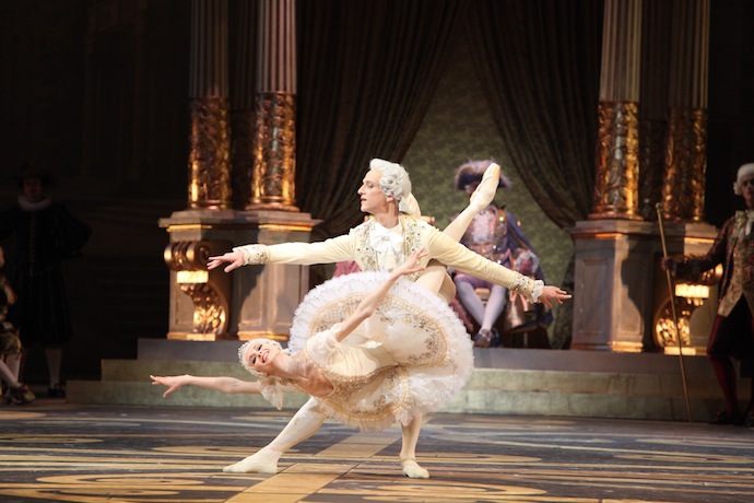 Балет Спляча красуня - це безсумнівний успіх після прем'єри опери Руслан і Людмила, яку багато глядачів і критики   назвали провальною