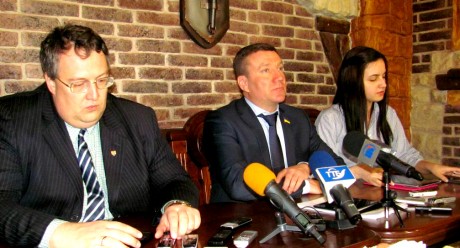 У меня такое впечатление, что Тернопольщина уже год без губернатора, - сказал Роман Заставный