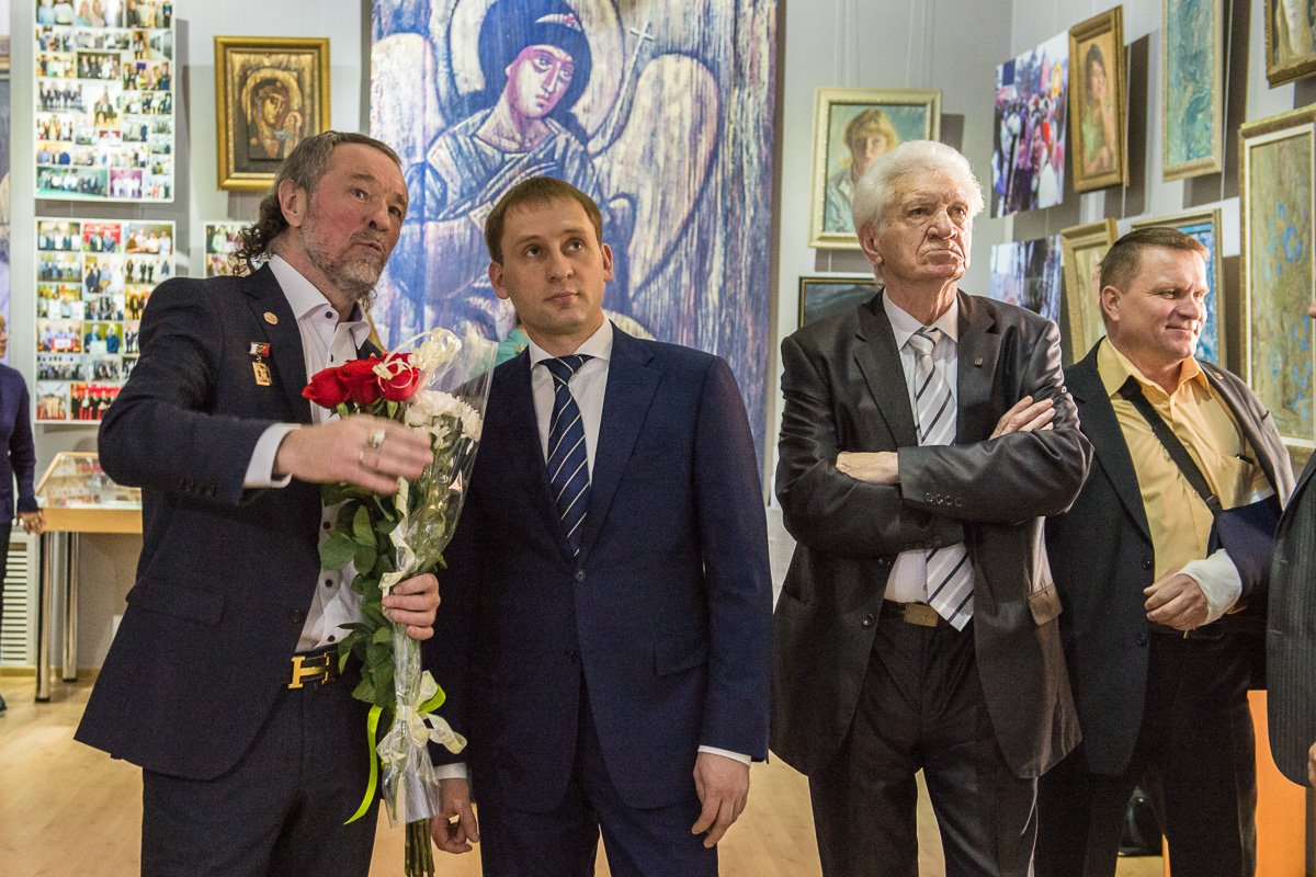 Костянтин Дьяконов побажав художнику, щоб відбувся ще не один десяток його авторських виставок