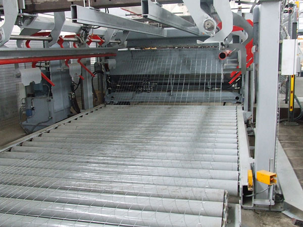 виготовлення   металевих парканів   - складний технологічний процес, що вимагає точного дотримання встановлених параметрів